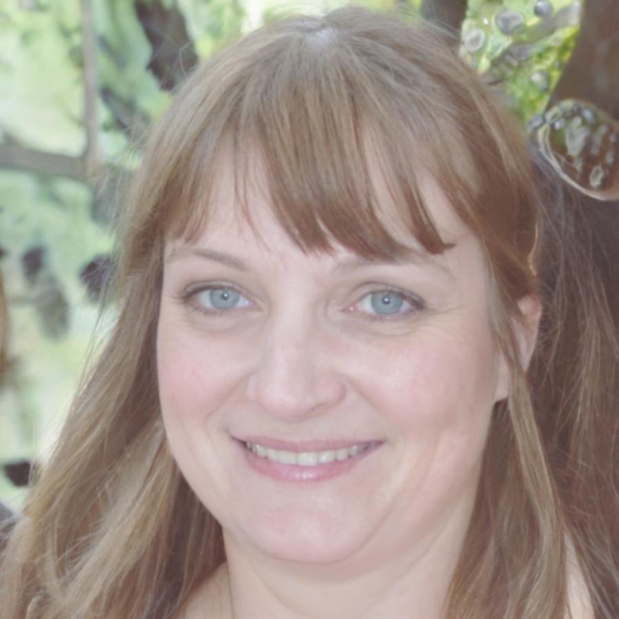 Portrait of Alannah sharing her financial journey